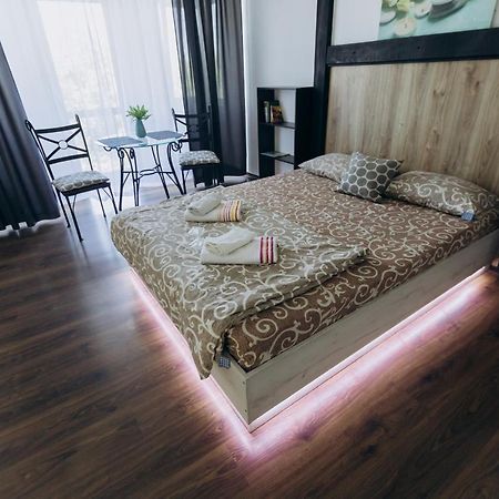 Apartments Біля Жд Вокзалу Ivano-Frankivsk Exterior foto