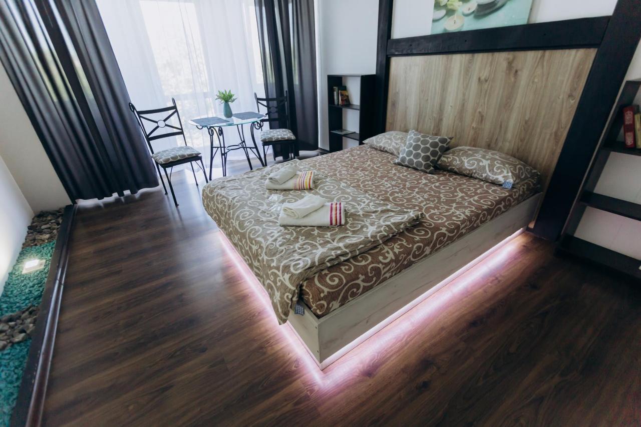 Apartments Біля Жд Вокзалу Ivano-Frankivsk Exterior foto